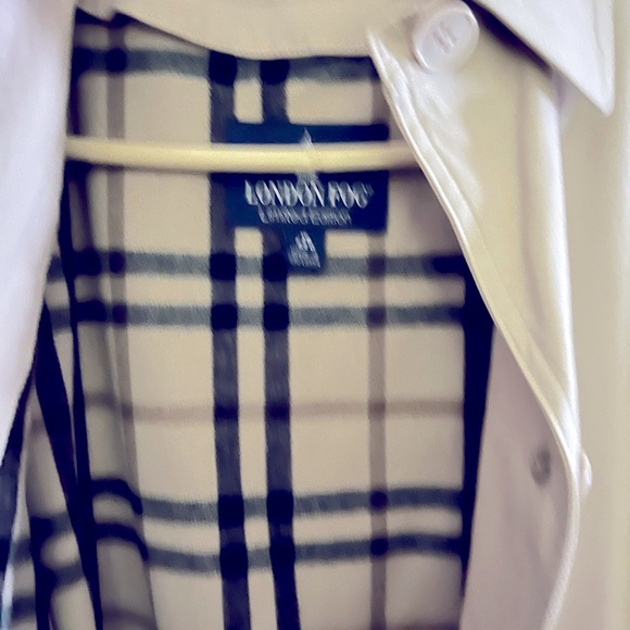 London Fog Limited Edition Trench Coat With Detachable Lining - Picture 6 of 9